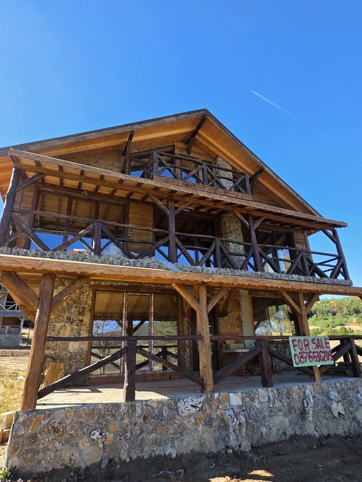 Продавам къща в УПИ на брега на язовир Батак