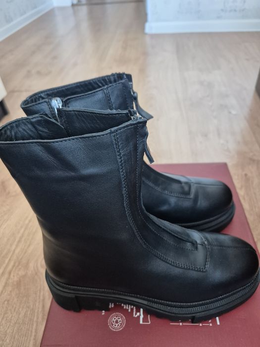 Продам зимнюю обувь