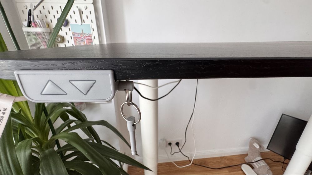 Ikea BEKANT Birou cu înălţime reglabilă, 120x80 cm