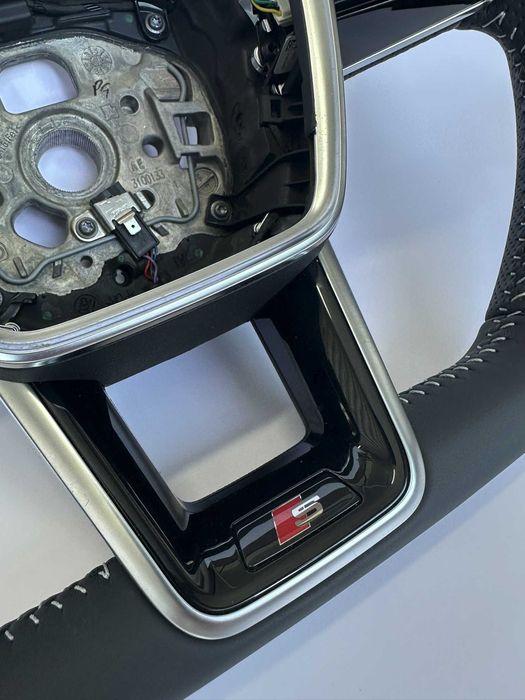 NOU: Volan cu Comenzi Sline Tesit Audi A6 C8 A7 4K A8 Padele S-line