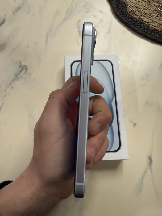 Iphone 15 256GB blue