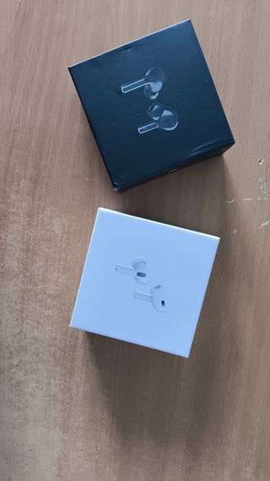 Наушник продаётся