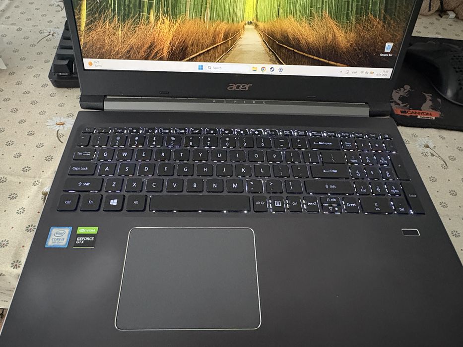 Acer Aspire 7 (i5-9300H / GTX 1650 / 12GB RAM / 128GB SSD + 1TB HDD)