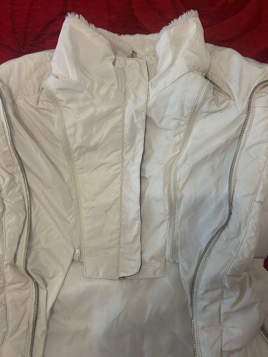 Geaca de iarna in stare forte buna