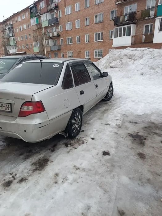 Продам машину Daewoo Nexia