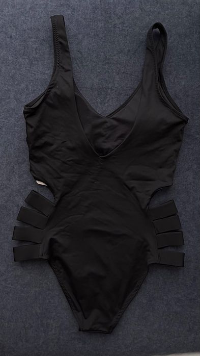 Бански костюми H&M, Reserved