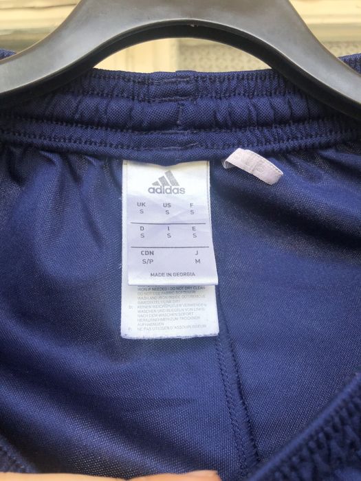 Adidas къси панталони оригинални размер S