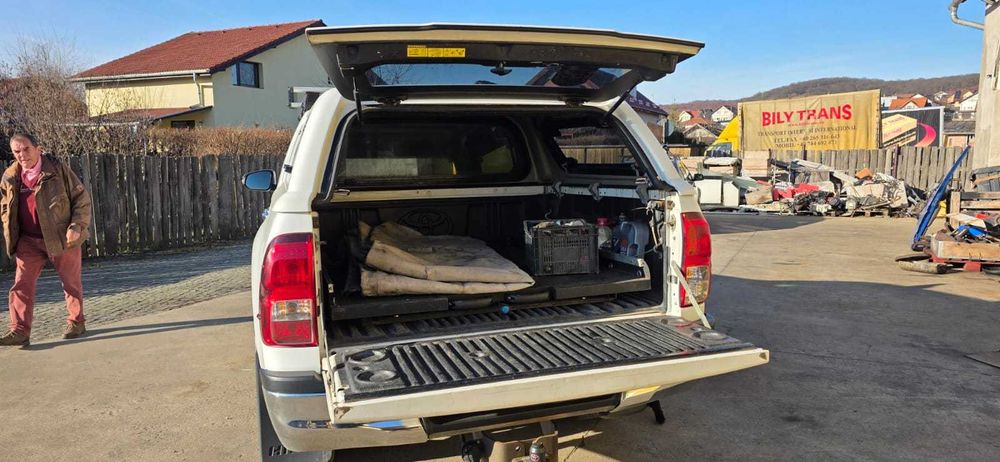 Toyota Hilux 4x4 Double Cab Invincible 2.4 D-4D