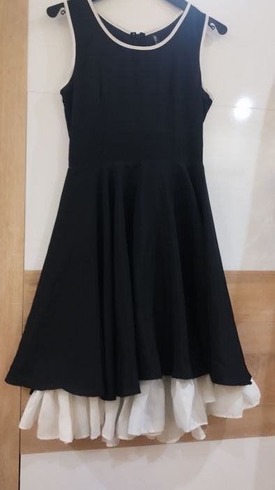 Дамски рокли размер М