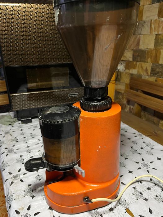 Кофемолка в хорошем состояние