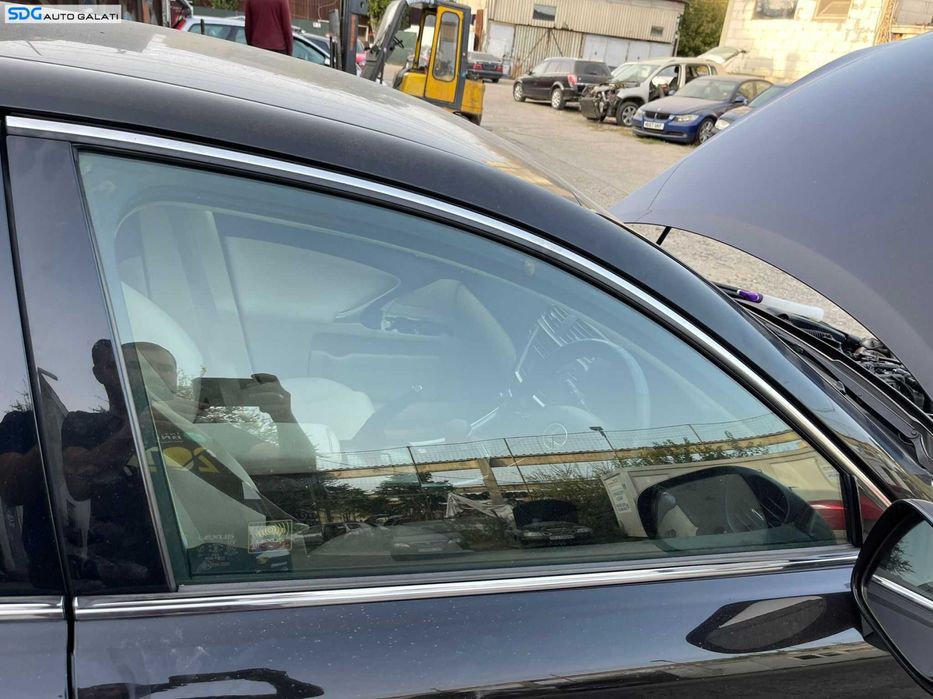 Perie Bandou Cromat pentru Geam Usa Portiera Dreapta Fata Lexus XE20 IS IS220 2005 - 2013 [C0637]