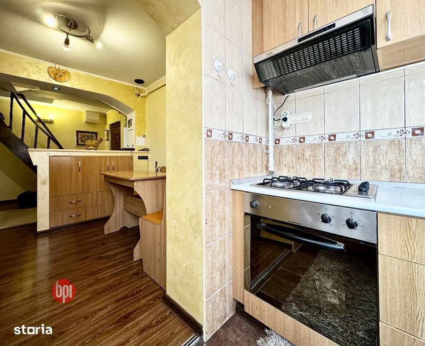SE VINDE Apartament pe 2nivele situat central in Falticeni, jud. SV