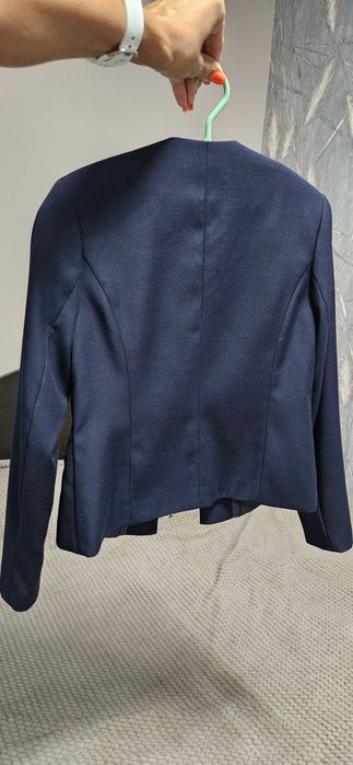 Продам школьный пиджак на девочку