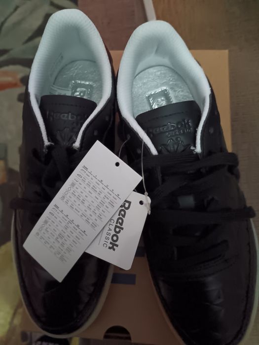 REEBOK premium 37