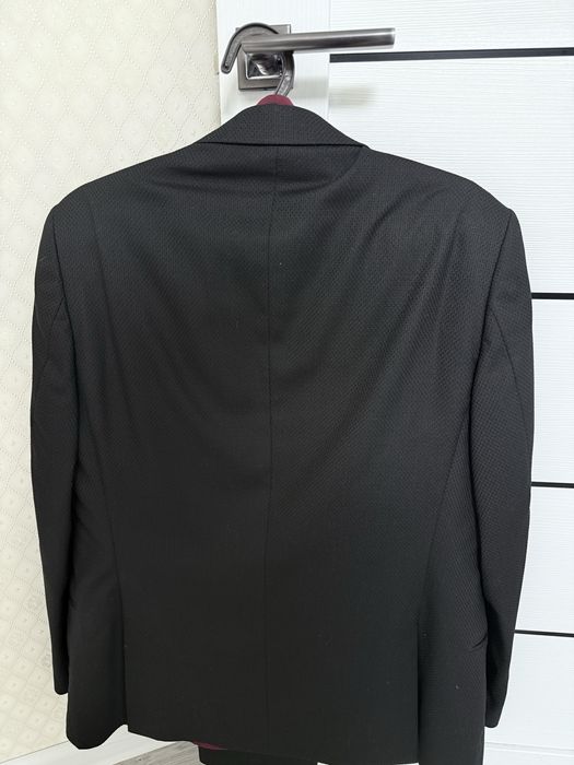 Продаётся мужской костюм