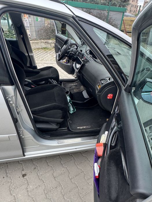 Ситроен с 4 пикасо