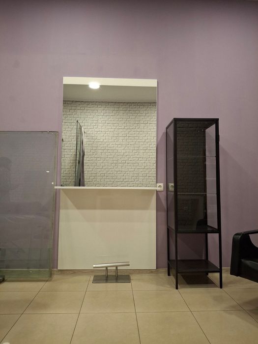 Продавам оборудване за козметичен център