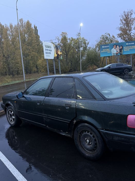 Продам Ауди 80 b4