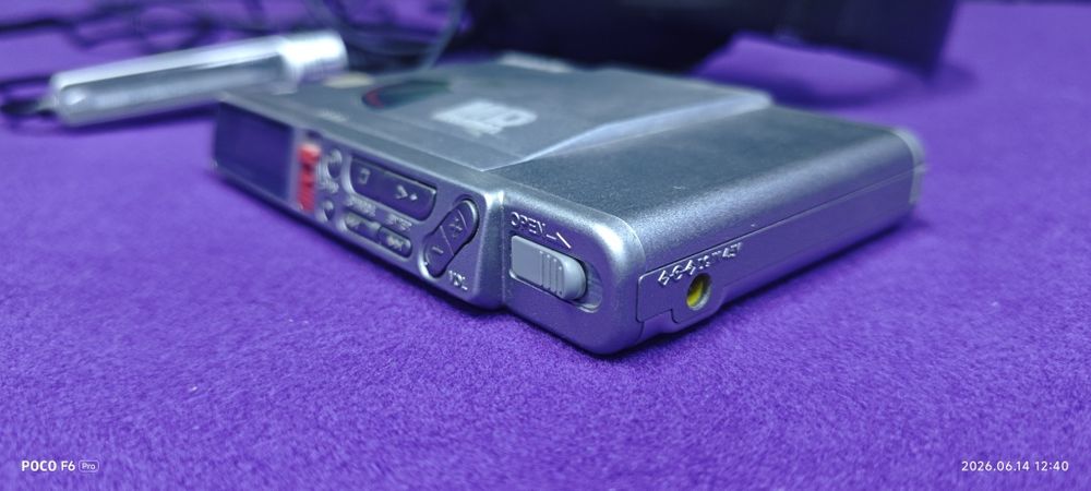 Sony MZ-R37 в хорошем состоянии