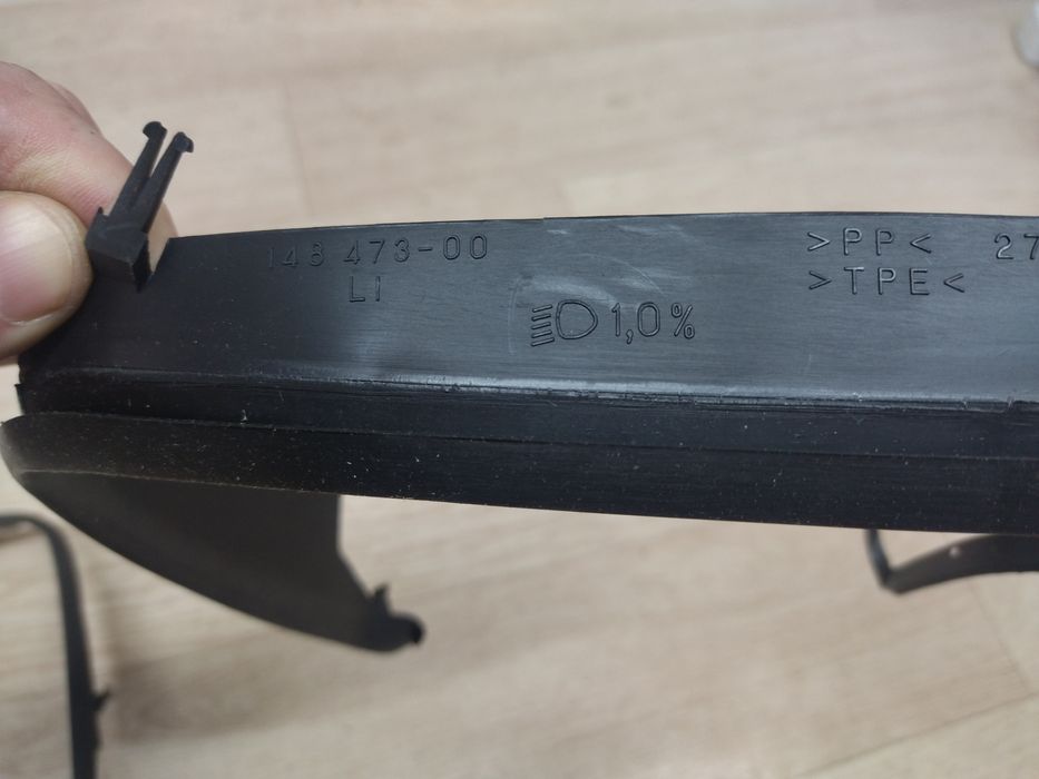 Ауди а6с5 и аллроад уплотнитель на фару