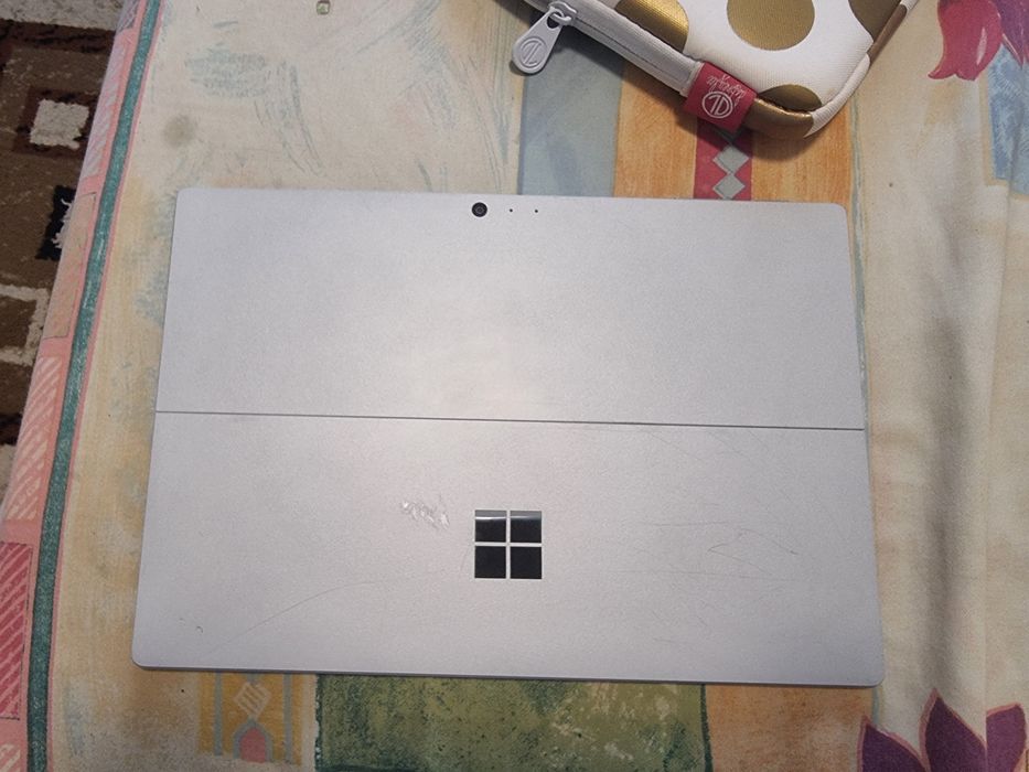 Microsoft surface pro 5