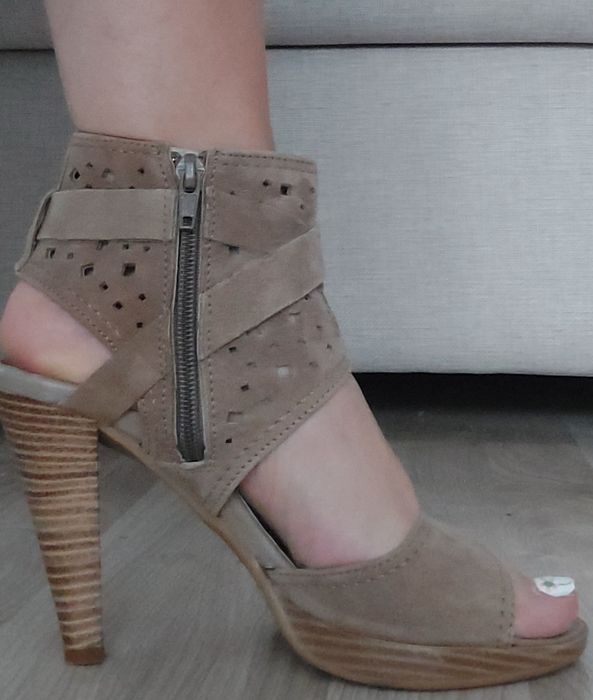 Botine decupate 37, Bata, din piele