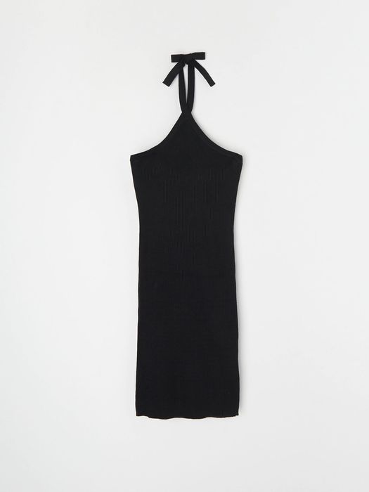 Черна рокля по тялото