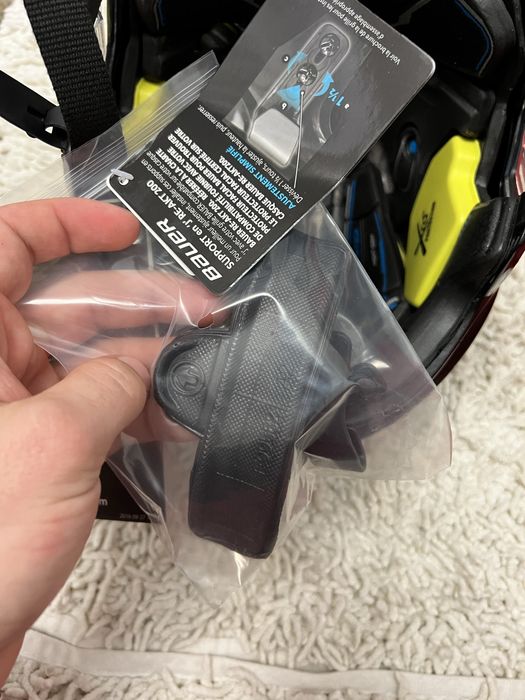 Шлем хоккейный