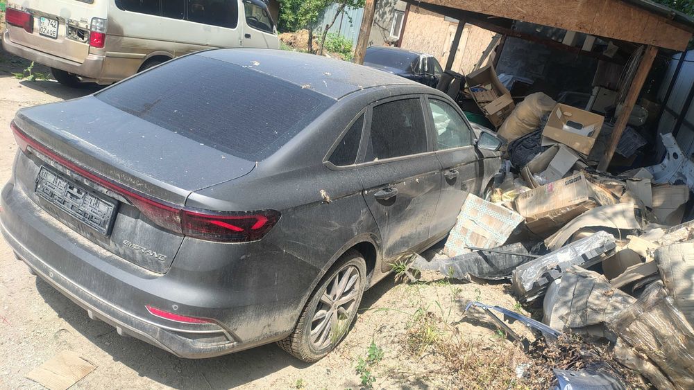 Geely Emgrand 2025 года