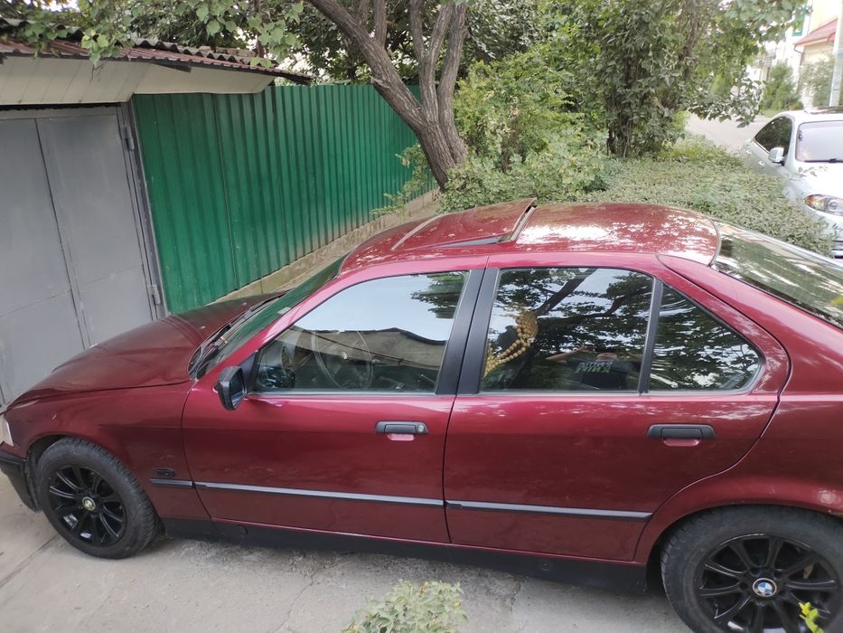 Продам BMW е36 м52 2.5л