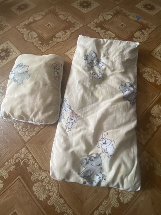 Матрасик и подушка в коляску