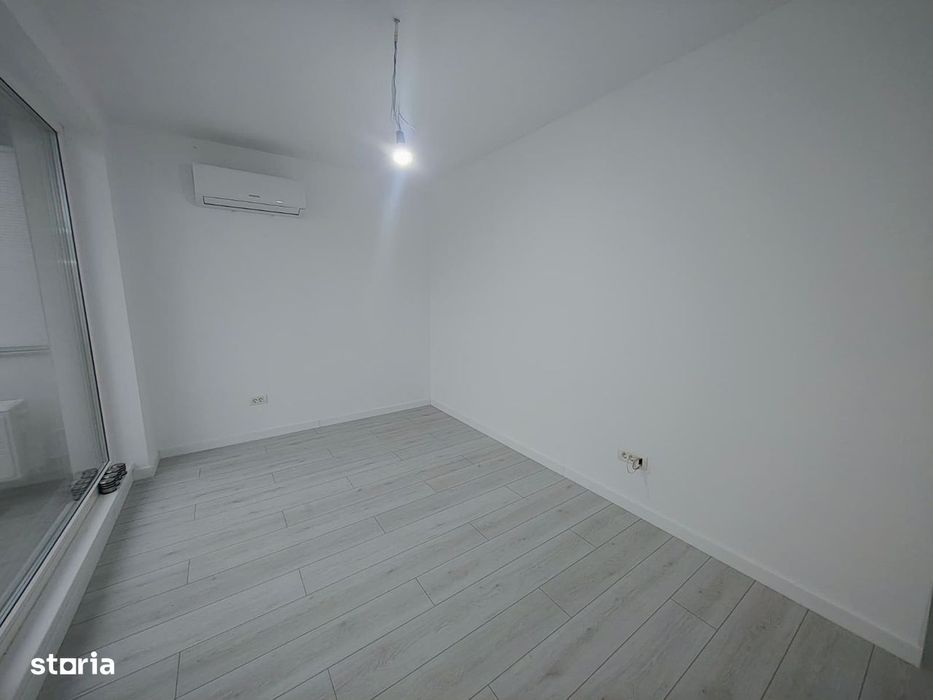 Garsoniera Terasa 14 MP Metrou Pacii Militari Parcare Inclusa