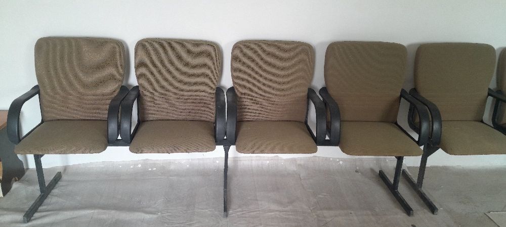 Стулья офисные ,удобные,прочные