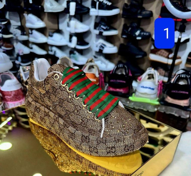 Adidasi dama și barbati