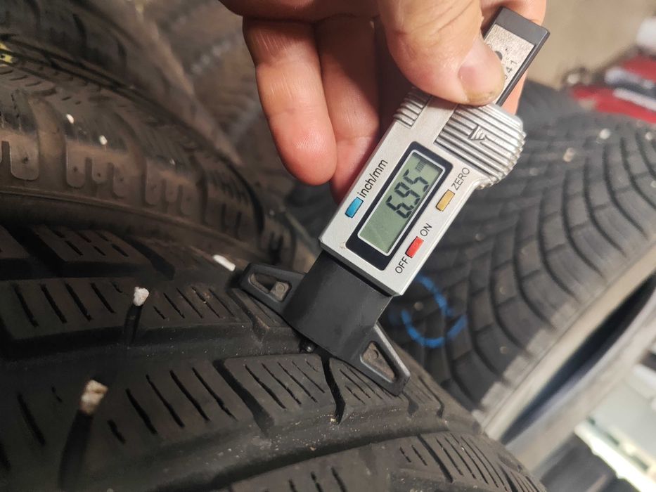 4бр.зимни гуми 205/50/17 Pirelli