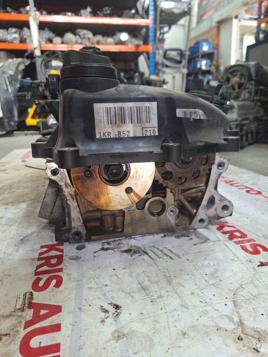 Цилиндрова глава Toyota Yaris 1.0 12V / Тойота Ярис 1.0 12В 2012г.