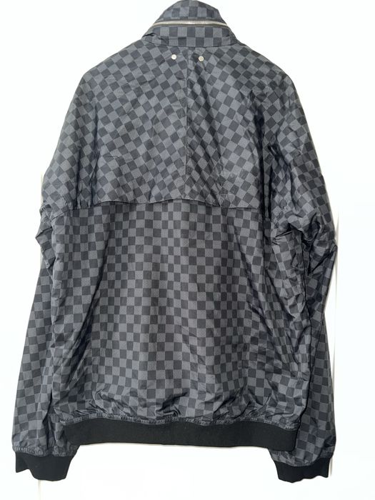 Продам куртку Louis Vuitton Оригинал