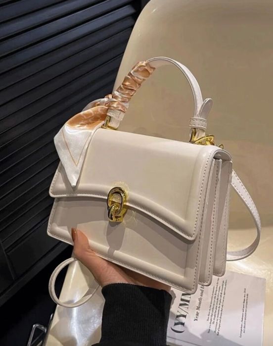 Малка дамска чанта