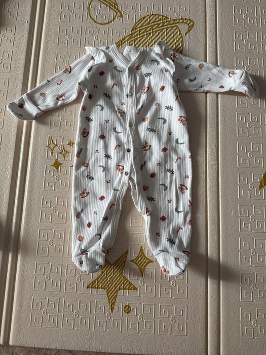 Продам детские вещи для девочки.