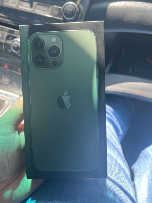 iPhone 13 pro max 128 GB...