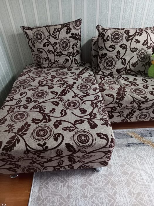 Продам диван в отличном состоянии