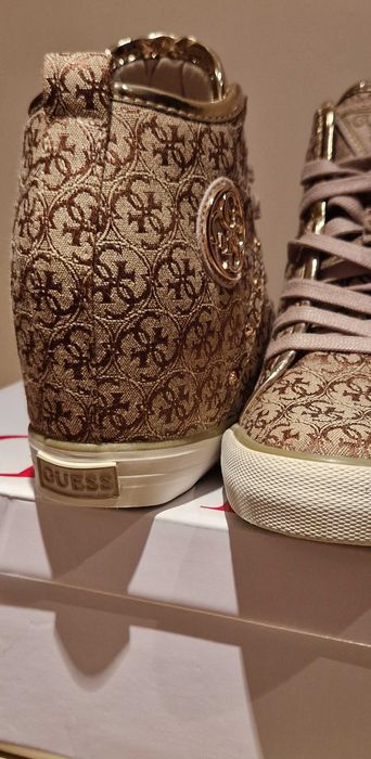 Guess Дамски Спортни Обувки със скрита платформа