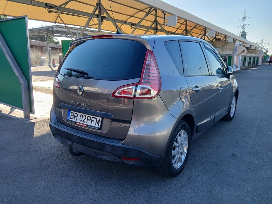 Renault scenic  1.9 diesel 130cp ,2011, panorama  2990euro