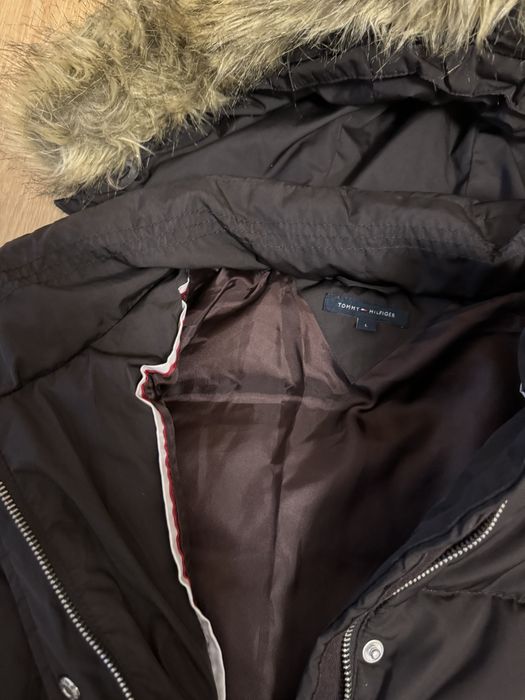 geaca lunga cu blanita Tommy Hilfiger