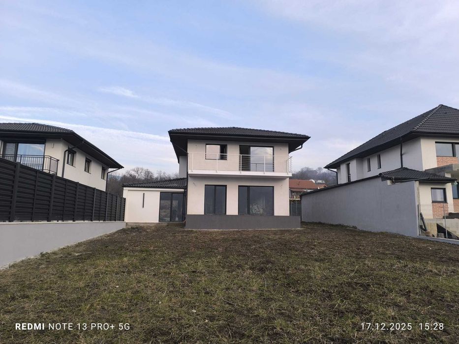 OFERTA-Casa Finisata Eficienta Energetic SMART Cluj-Teren 583mp