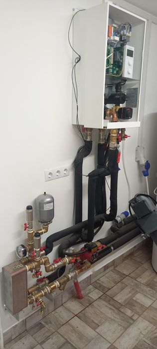 Instalator, instalații sanitare și termice