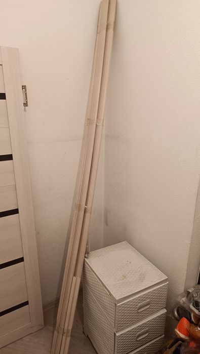 Отдам бесплатно плинтуса