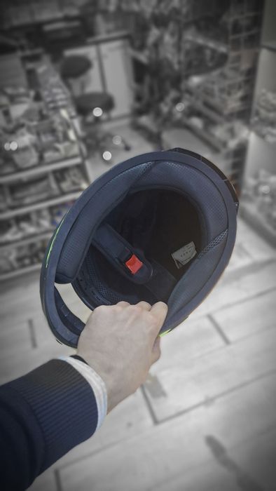 Ximoya shlemi. Kaska. Mototshlemi