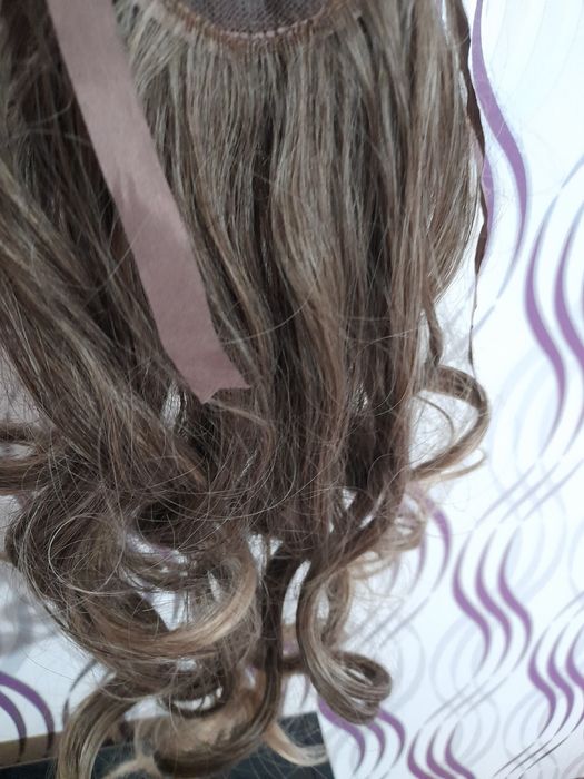 Coada de par blond mediu balayage