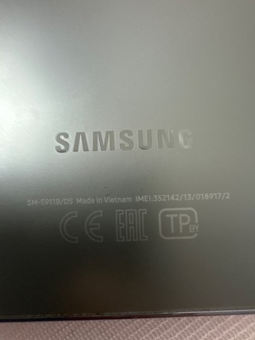 Продам телефон samsung s23 256 гб